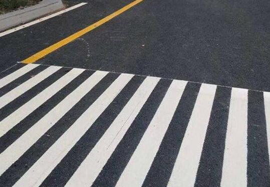 道路劃線，道路標線是怎么畫出來的？
