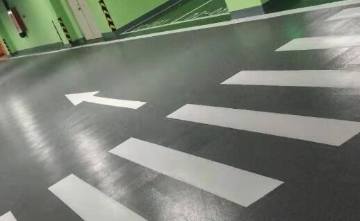 南通停車(chē)場(chǎng)進(jìn)行劃線施工需要多少錢(qián)一平方？