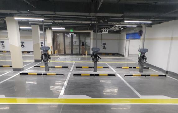 專業車位劃線，從飛揚市政開始