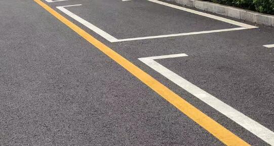 蘇州車位劃線全包服務(wù) 選擇飛揚(yáng)，提升停車場品質(zhì)